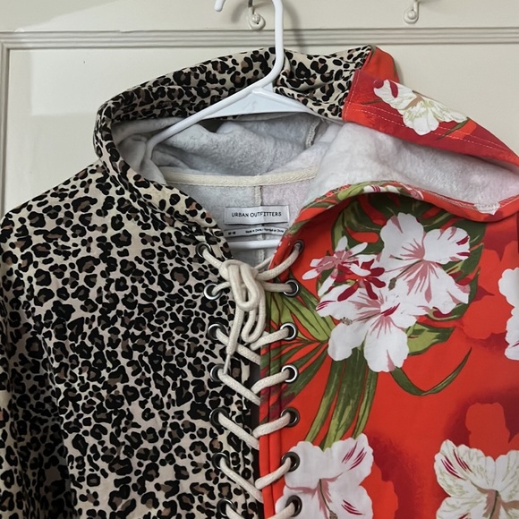 Urban outfitters hoodie size: M - Picture 2 of 8